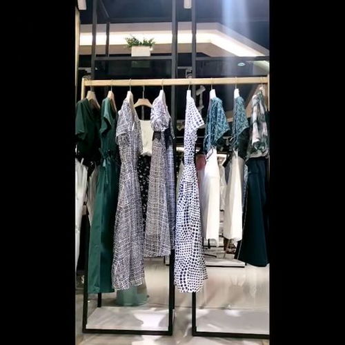 依維妮2020夏款實拍 廣州奧聯(lián)服裝批發(fā)市場的時尚風采